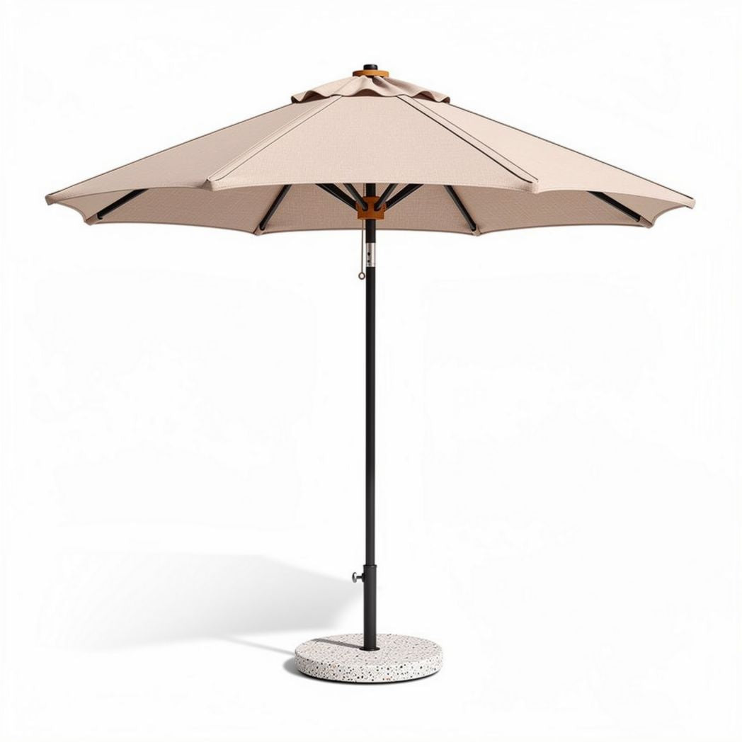 Parasol met een beige doek en een gewichtsbasis van 200 x 200 x 250cm